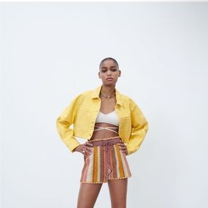 ZARA SOLID COLOR CROPPED
OVERSHIRT
MUSTARD